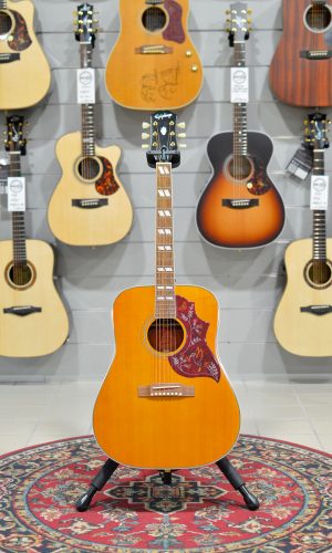 Epiphone Hummingbird Aged Antique Natural W/ Fishaman